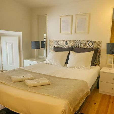 Historical Bica - 3 Bedroom Apartment Lisbon Luaran gambar